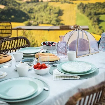 Al Poggio Dei 4 Borghi ファームステイ