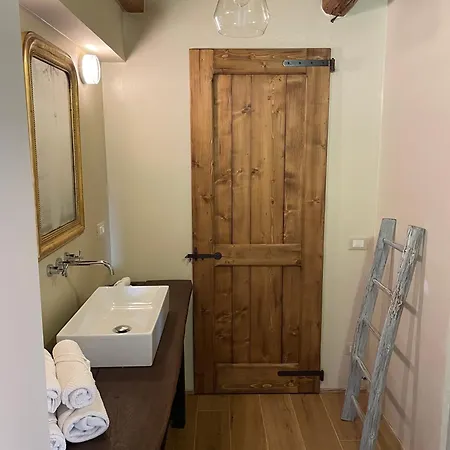 Al Poggio Dei 4 Borghi ファームステイ Monterubbiano